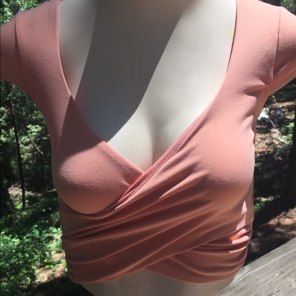 Bebe cross body cross over  crop top in pale peach rushed top, HPx3 - Picture 7 of 7